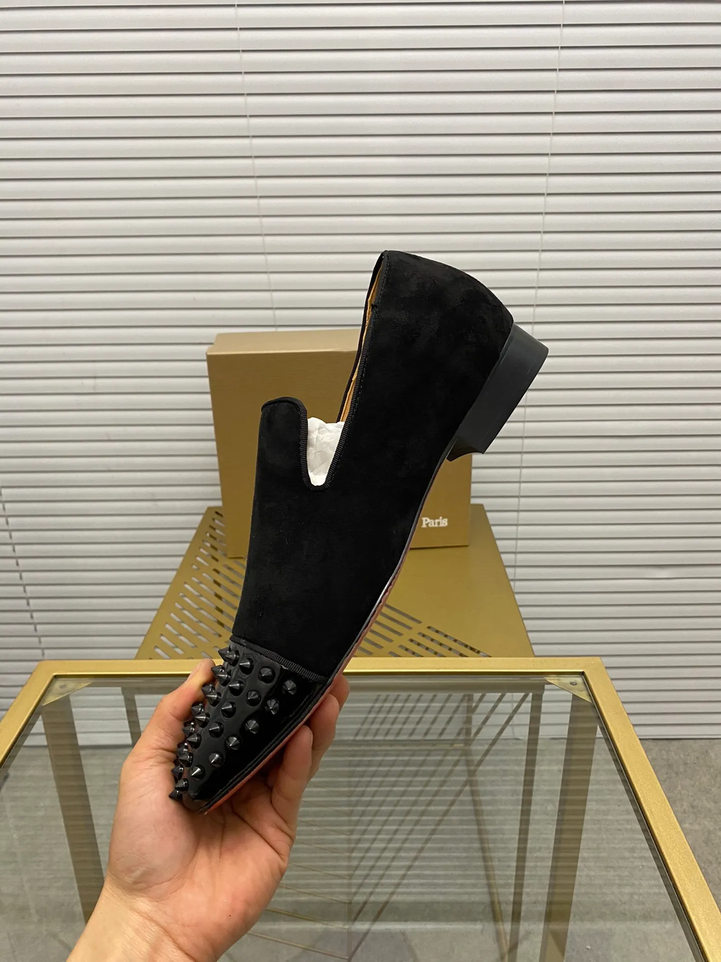 Made to order. Ex-factory price 500. christian louboutin (CL red-soled shoes) counter series, casual leather shoes 📢 📢 📢 Exclusive hot style release 🎈🎈💪 Movable latex feet 👻 Finished outsole sewing line [Deyi] 😝 #男38#-48, global supply 😝 [Top version]: Original imported genuine leather upper, top original leather lining, original molded TPU outsole, original 1:1 detail processing, original shoe last,